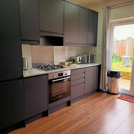 Spacious 3 Bed Flat Belvedere Dartford Exterior foto